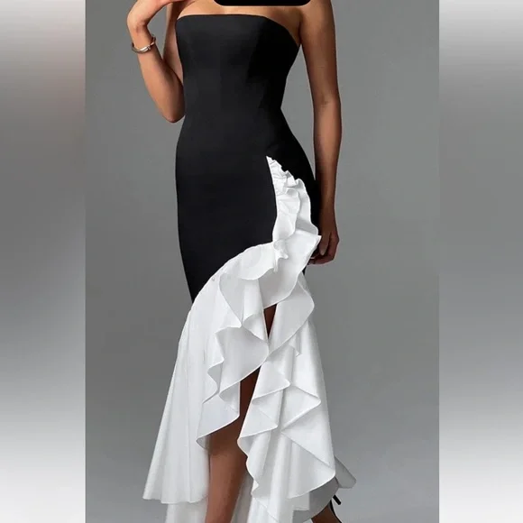 Elegant Strapless Black and White Maxi Dress - Picture 2 of 2